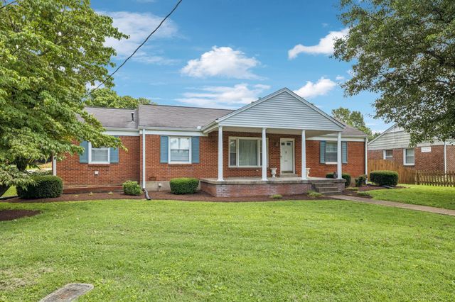 201 Avondale Dr, Franklin, TN 37064