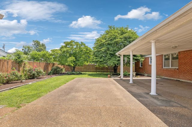 201 Avondale Dr, Franklin, TN 37064
