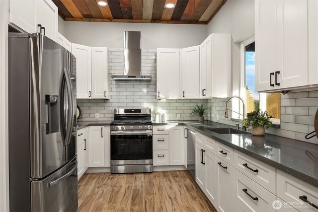 29404 NE 178th Place, Duvall, WA 98019