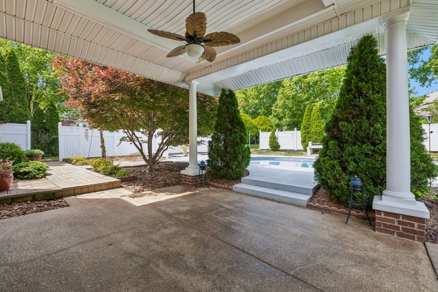 1808 Kara Ct, Spring Hill, TN 37174
