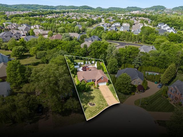 1808 Kara Ct, Spring Hill, TN 37174