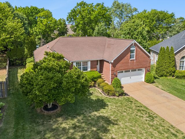 1808 Kara Ct, Spring Hill, TN 37174