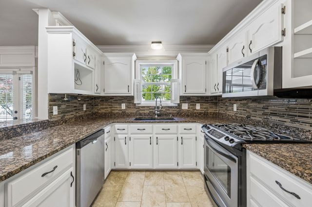 1808 Kara Ct, Spring Hill, TN 37174