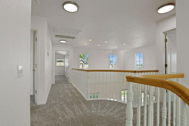 250 Fragrance St, Manteca, CA 95337