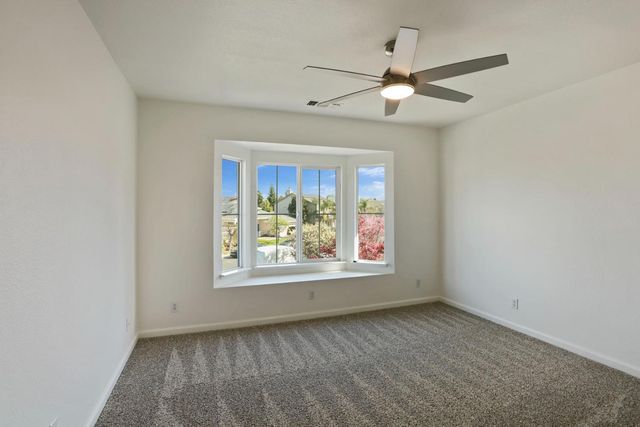 250 Fragrance St, Manteca, CA 95337