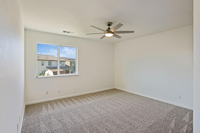 250 Fragrance St, Manteca, CA 95337