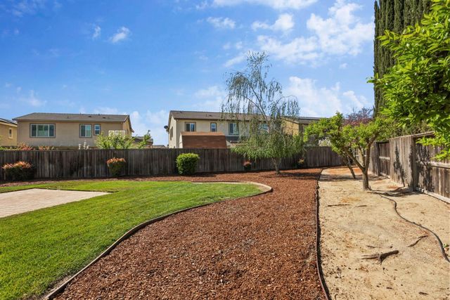 250 Fragrance St, Manteca, CA 95337