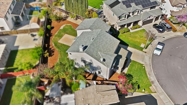 250 Fragrance St, Manteca, CA 95337