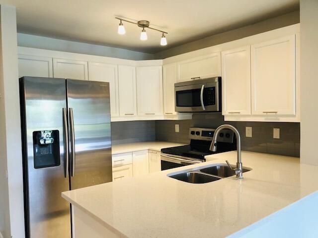 4767 Via Palm Lakes 206, West Palm Beach, FL 33417