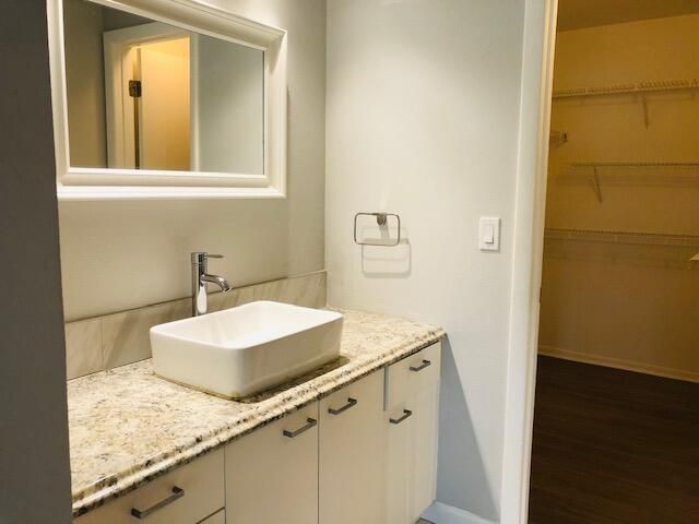 4767 Via Palm Lakes 206, West Palm Beach, FL 33417