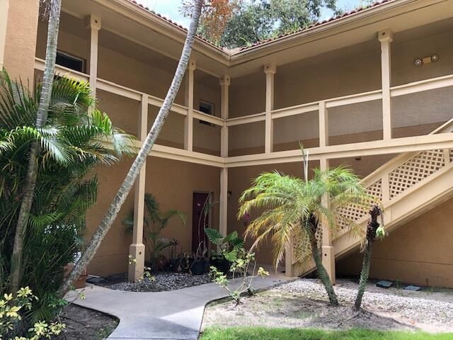 4767 Via Palm Lakes 206, West Palm Beach, FL 33417