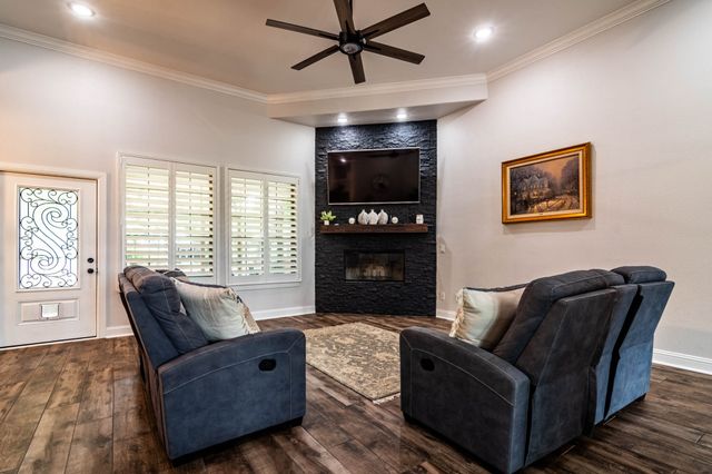 1100 Horizon Trace Drive, Azle, TX 76020