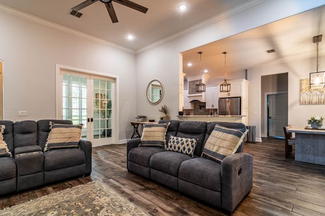 1100 Horizon Trace Drive, Azle, TX 76020