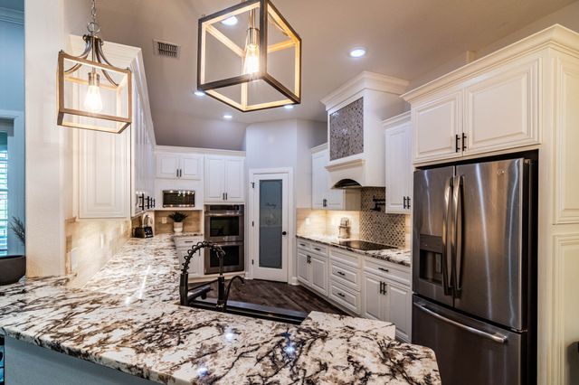 1100 Horizon Trace Drive, Azle, TX 76020