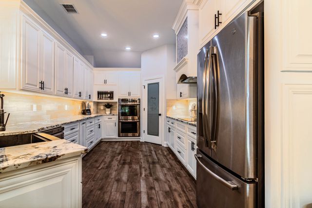 1100 Horizon Trace Drive, Azle, TX 76020