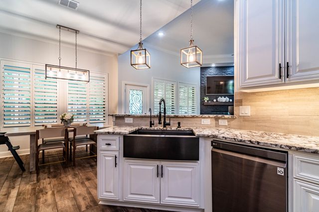 1100 Horizon Trace Drive, Azle, TX 76020