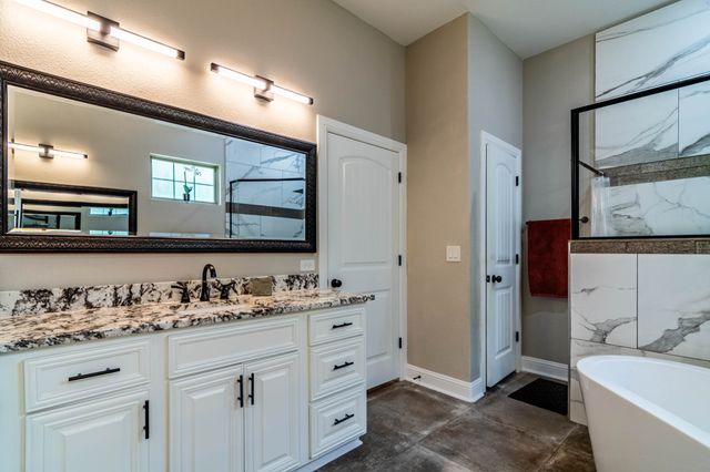 1100 Horizon Trace Drive, Azle, TX 76020