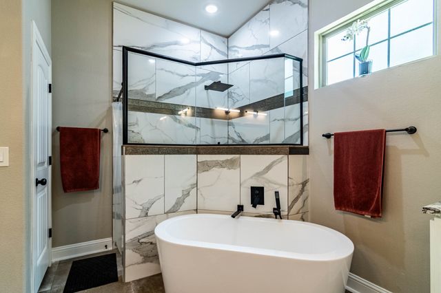 1100 Horizon Trace Drive, Azle, TX 76020