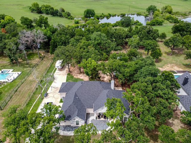 1100 Horizon Trace Drive, Azle, TX 76020