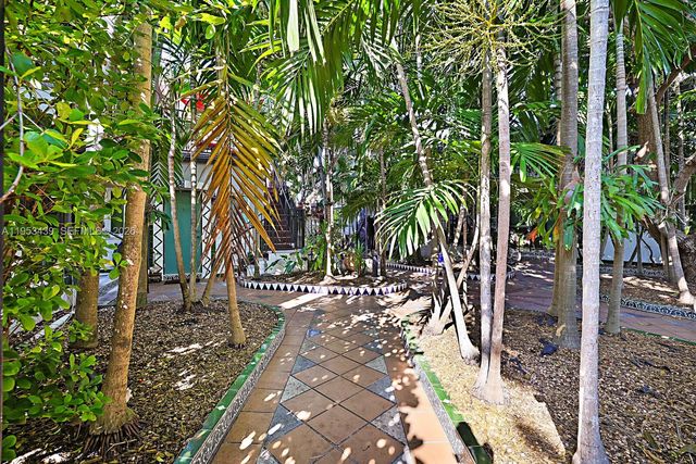 8200 Byron Ave 2, Miami Beach, FL 33141