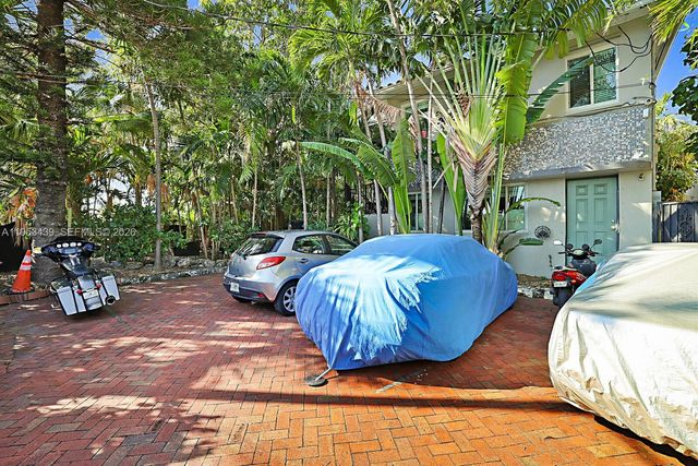 8200 Byron Ave 2, Miami Beach, FL 33141