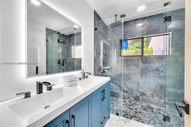 4708 Alton Rd, Miami Beach, FL 33140