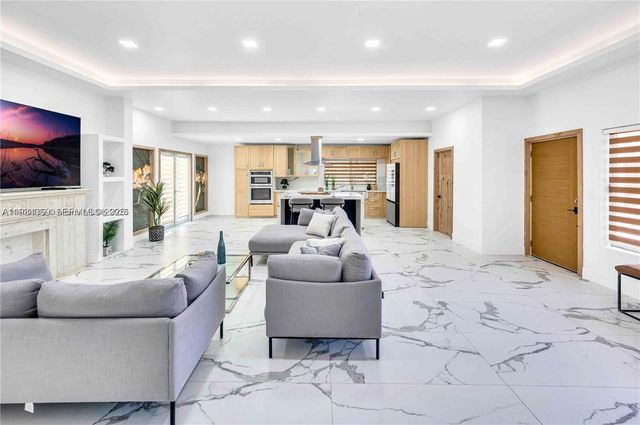 4708 Alton Rd, Miami Beach, FL 33140