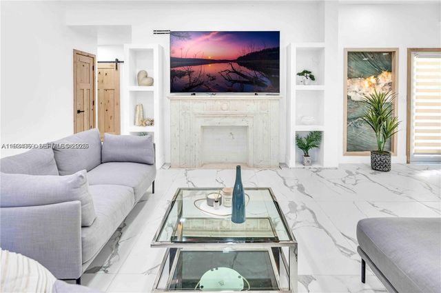 4708 Alton Rd, Miami Beach, FL 33140