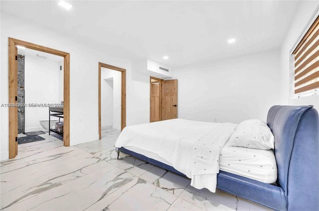 4708 Alton Rd, Miami Beach, FL 33140