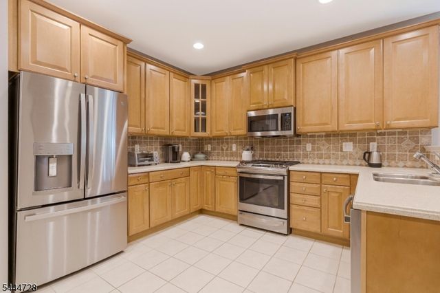 7208 Westover Way, Franklin Twp., NJ 08873