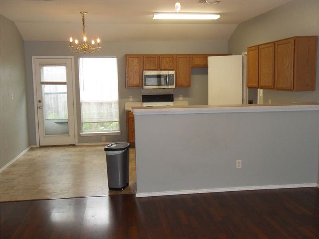 817 Cruise Street, Denton, TX 76207