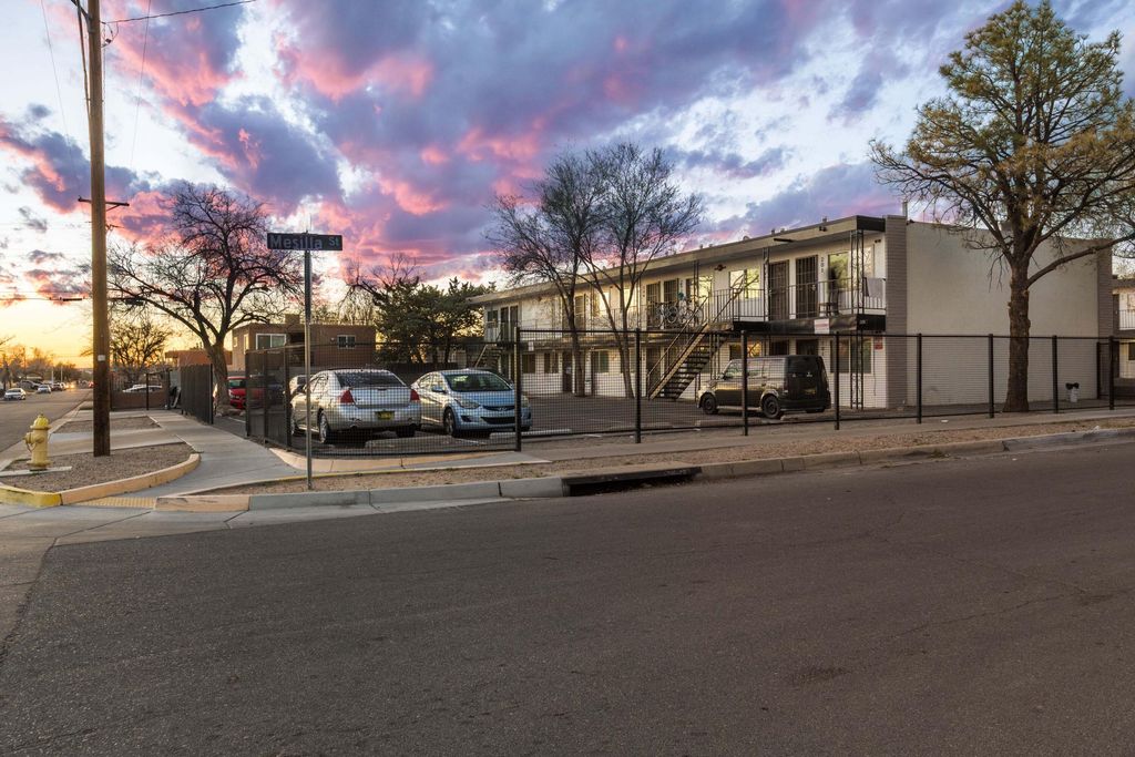 Image 16 of property listing at 433 Mesilla & 437 (4 lots) Street SE, Albuquerque, NM 87108