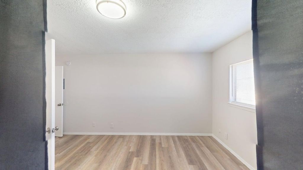 Image 23 of property listing at 433 Mesilla & 437 (4 lots) Street SE, Albuquerque, NM 87108