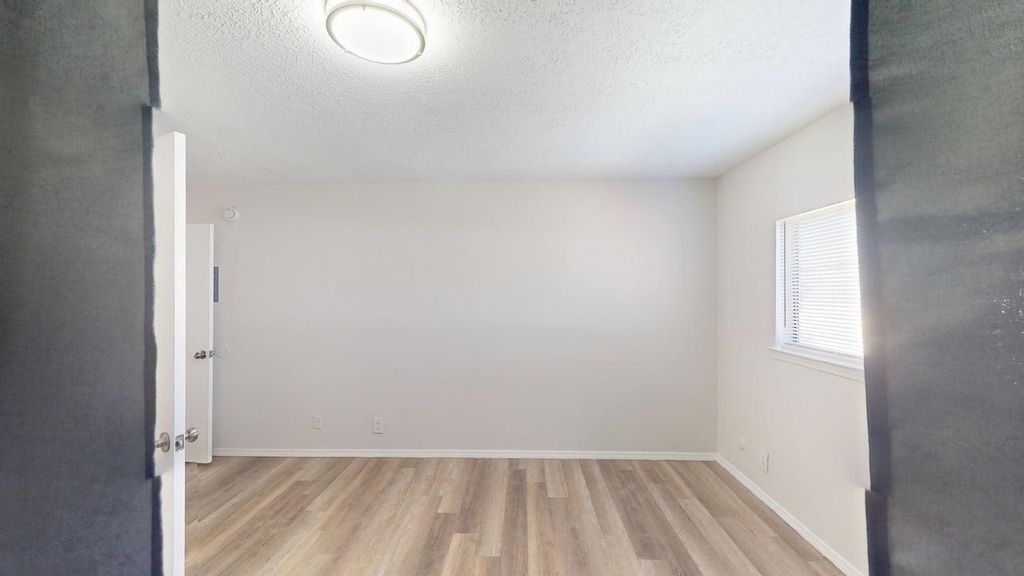 Image 25 of property listing at 433 Mesilla & 437 (4 lots) Street SE, Albuquerque, NM 87108