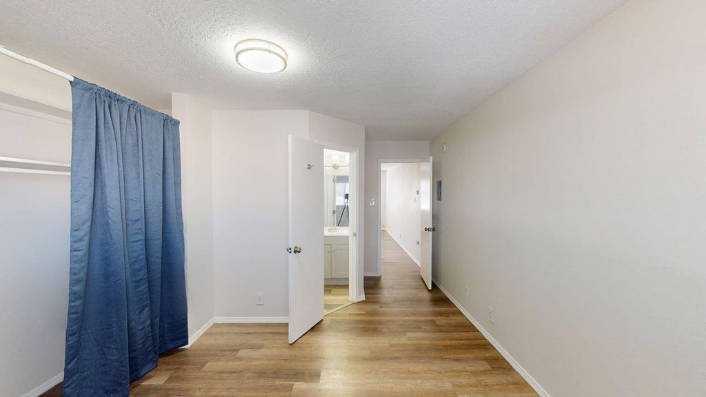 Image 27 of property listing at 433 Mesilla & 437 (4 lots) Street SE, Albuquerque, NM 87108