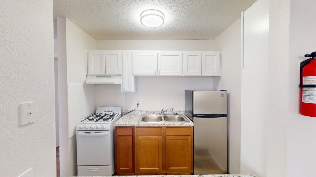 Image 30 of property listing at 433 Mesilla & 437 (4 lots) Street SE, Albuquerque, NM 87108