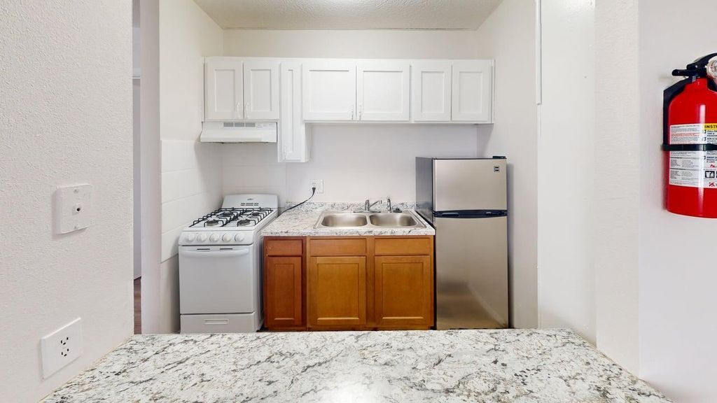 Image 34 of property listing at 433 Mesilla & 437 (4 lots) Street SE, Albuquerque, NM 87108