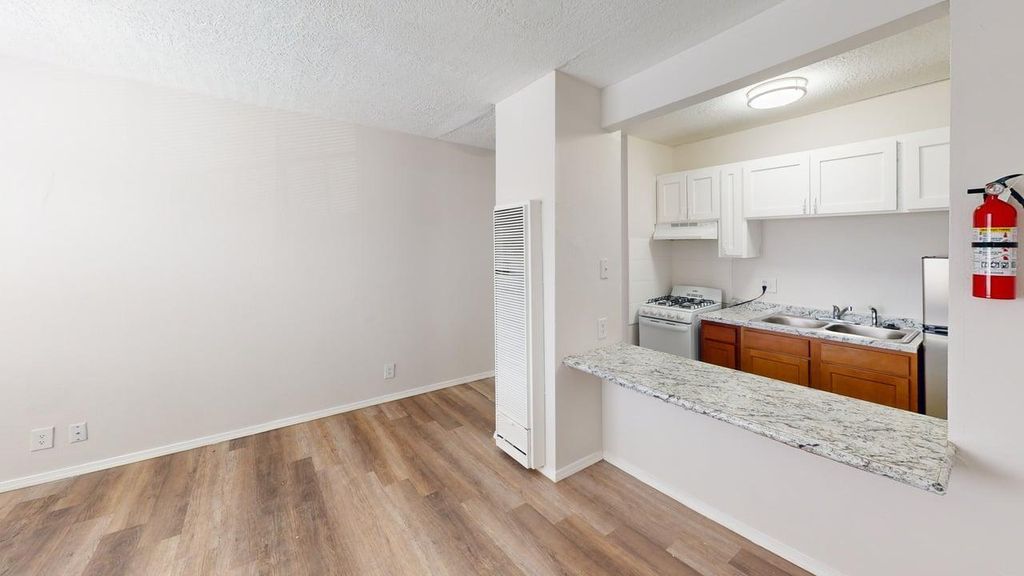 Image 35 of property listing at 433 Mesilla & 437 (4 lots) Street SE, Albuquerque, NM 87108