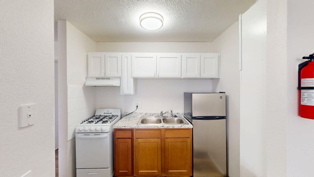Image 36 of property listing at 433 Mesilla & 437 (4 lots) Street SE, Albuquerque, NM 87108
