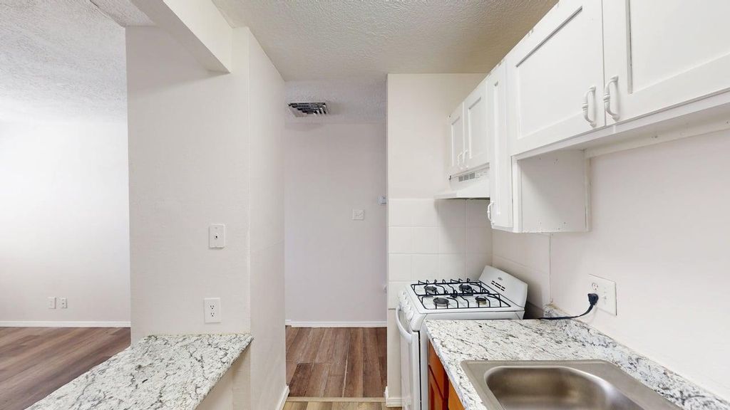 Image 44 of property listing at 433 Mesilla & 437 (4 lots) Street SE, Albuquerque, NM 87108