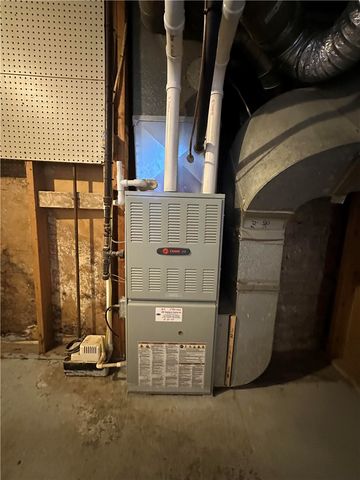 33 Violet Ave, City Of Washington, PA 15301