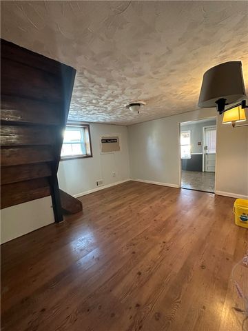 33 Violet Ave, City Of Washington, PA 15301