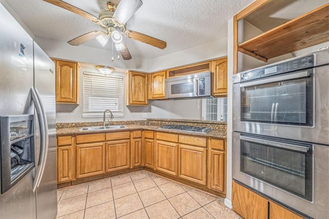 1318 55th Street, Galveston, TX 77551