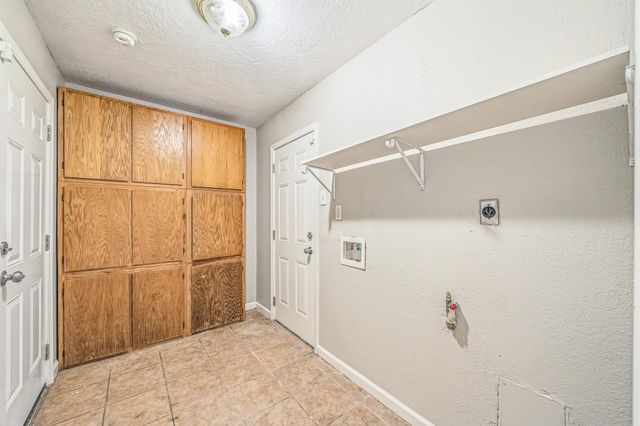 1318 55th Street, Galveston, TX 77551