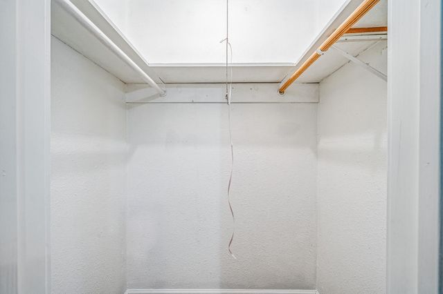 1318 55th Street, Galveston, TX 77551