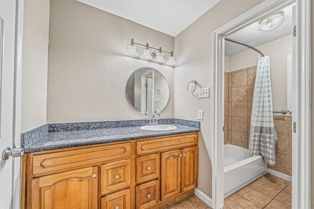 1318 55th Street, Galveston, TX 77551