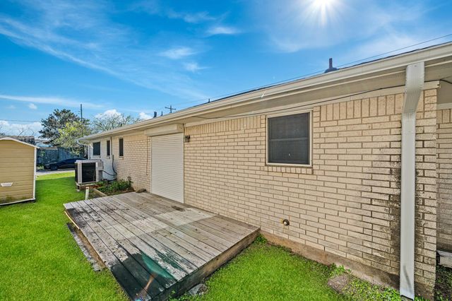 1318 55th Street, Galveston, TX 77551