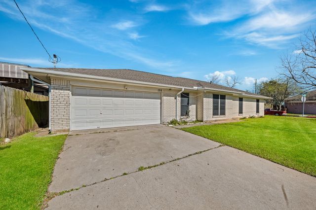 1318 55th Street, Galveston, TX 77551