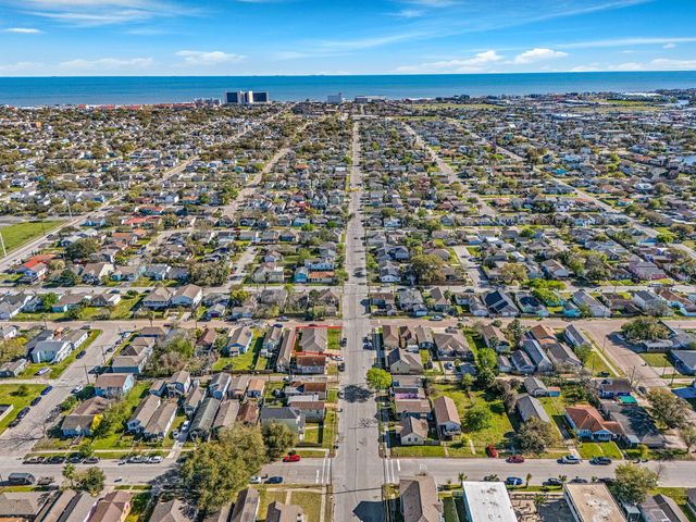 1318 55th Street, Galveston, TX 77551
