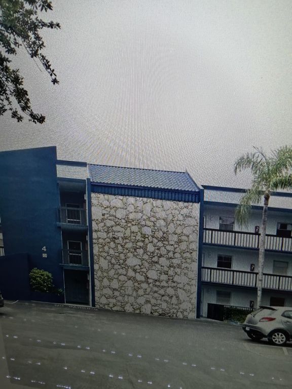 3130 Holiday Springs Boulevard 307, Margate, FL 33063